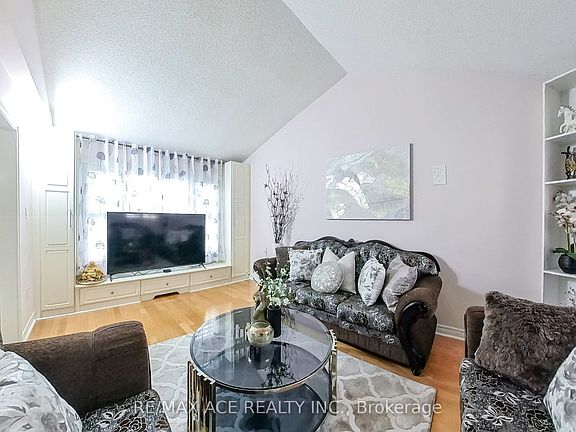 4th image of 15 Brennan Rd