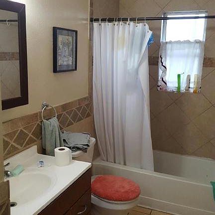 4th image of 2731 W Glenrosa Ave