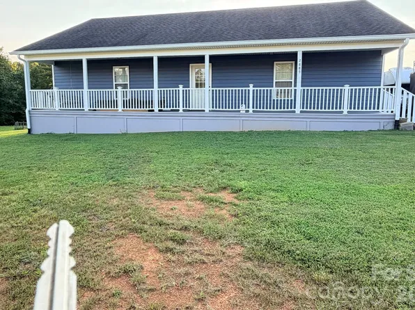 2885 Drummond St, Connelly Springs, NC 28612