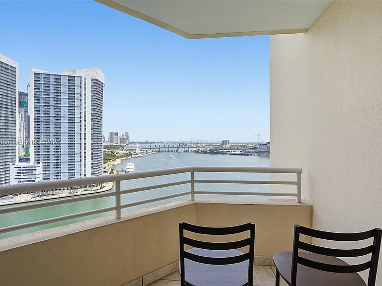 888 Brickell Key Dr #2010 — Photo 2