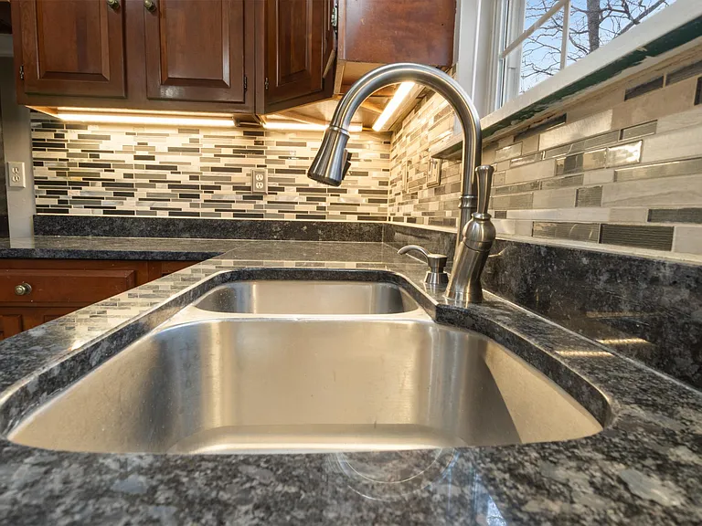 359 Montgomery Cir — Photo 38