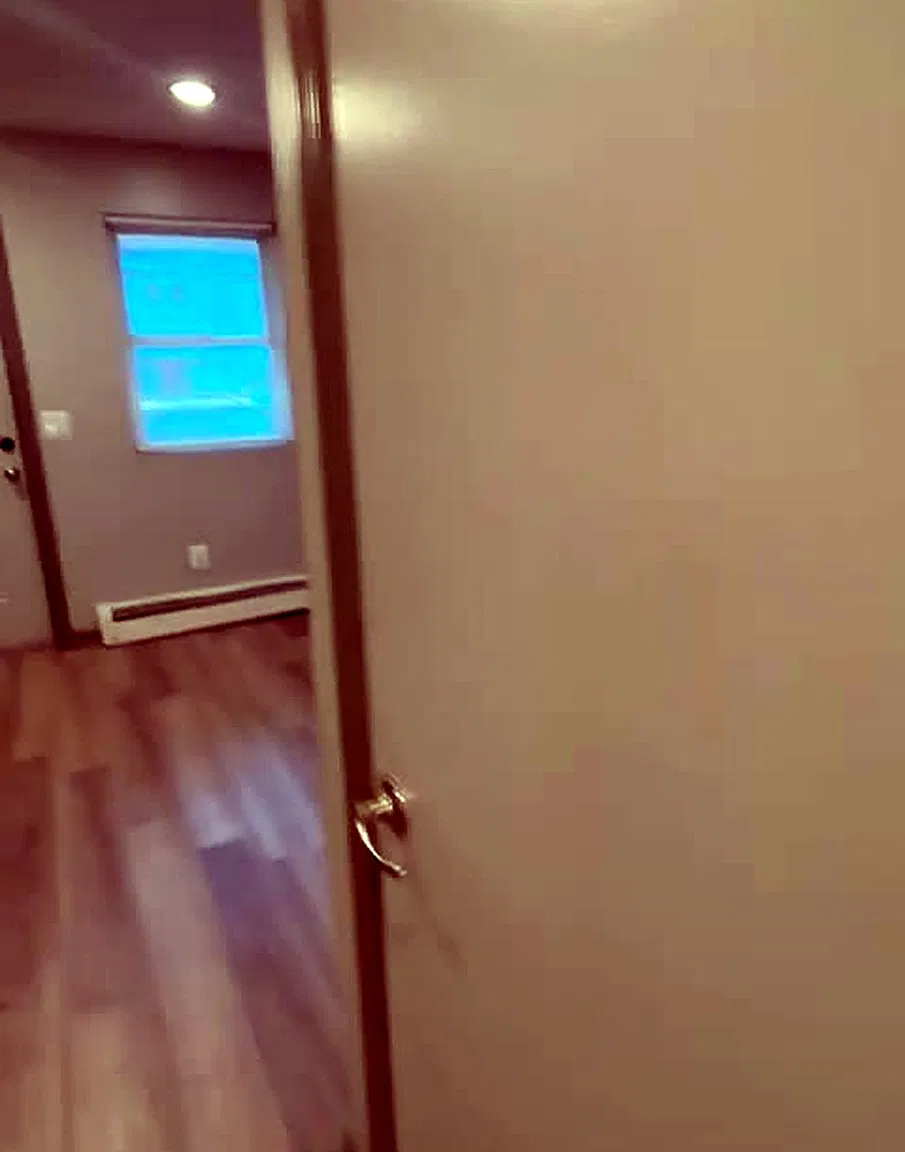 2 bed, 850 sqft, $2,100 — Photo 3
