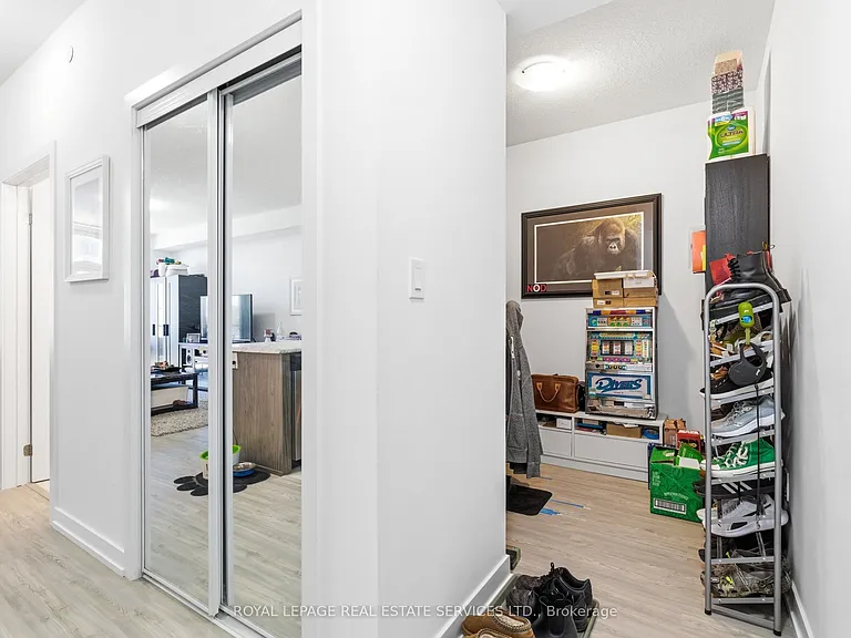 460 Dundas St E #221 — Photo 10