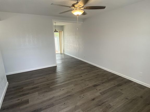 3rd image of 1302 N 48th Pl #1