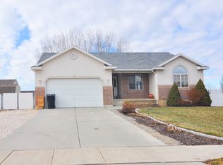 2481 N 2350 W, Clinton, UT 84015