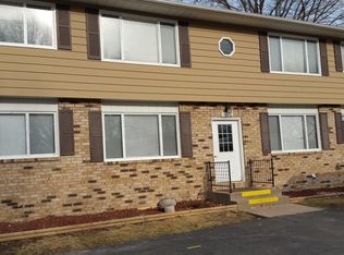 1820 Sutton Pl APT 1, Bettendorf, IA