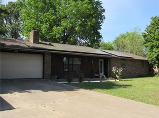 2004 Cardinal Dr, Springdale, AR 72764