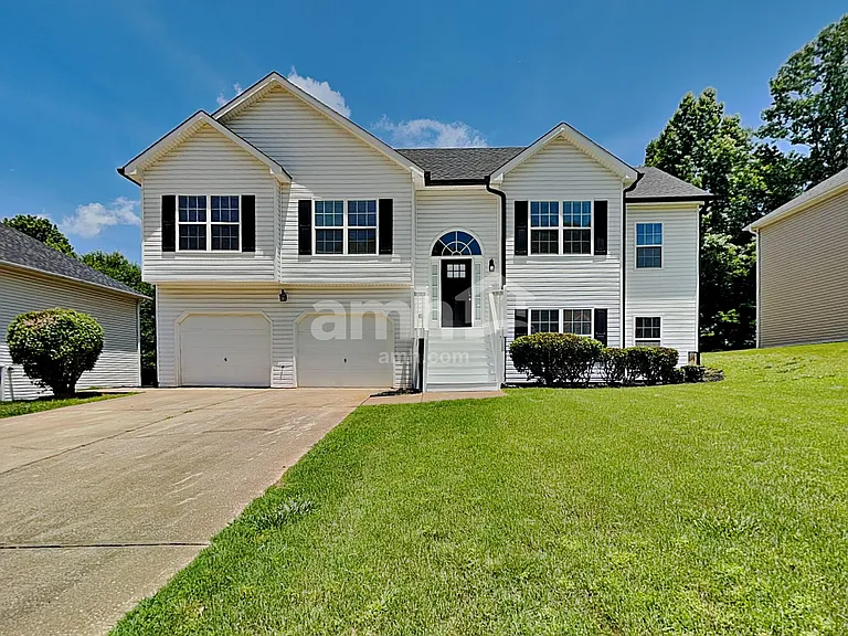 5075 Roxton Ln — Photo 1