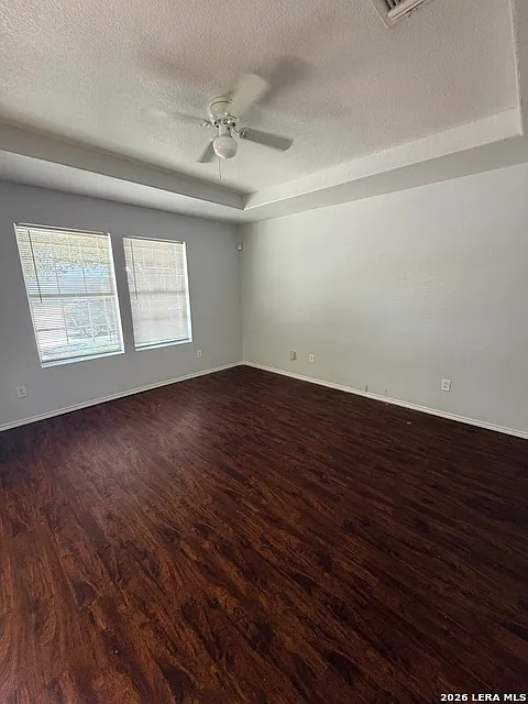 3 bed, 2.0 bath, 1124 sqft, $1,550 — Photo 3