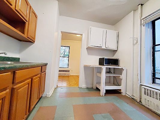 4th image of 1042 Bergen St APT 2D