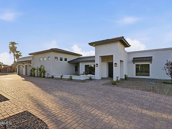 3rd image of 7012 E PRESIDIO Road
