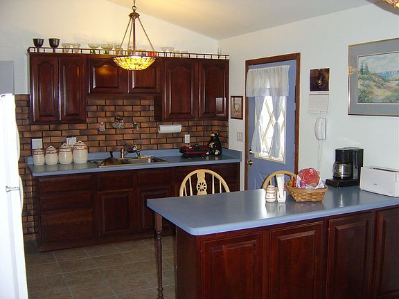 Counter tops have been replaced since this picture was taken.