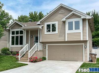 5033 Wistful Vista Dr, West Des Moines, IA 50265