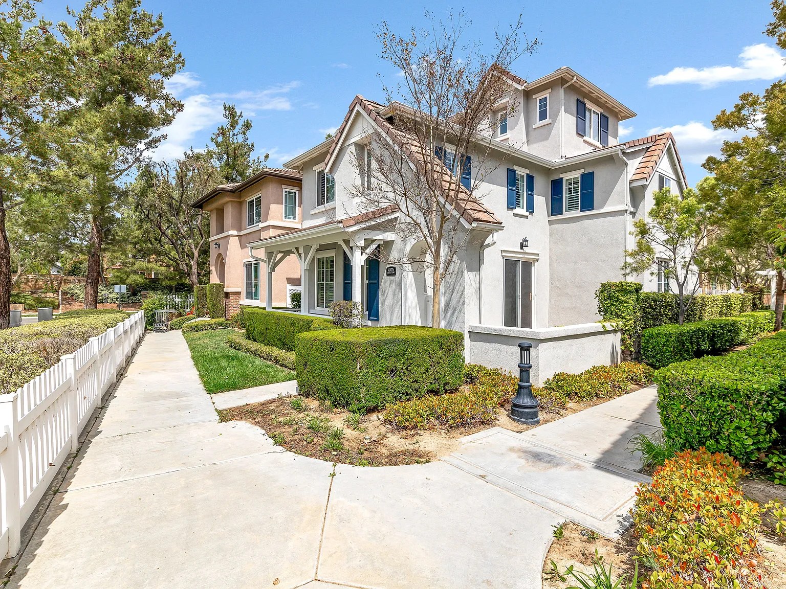 40025 Ashville Ln — Photo 1