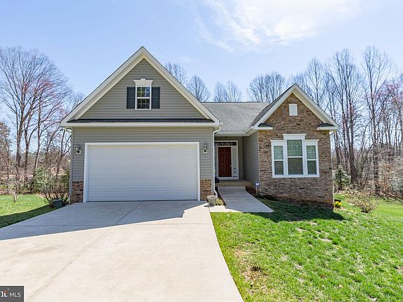 3rd image of 400 Telegraph Rd