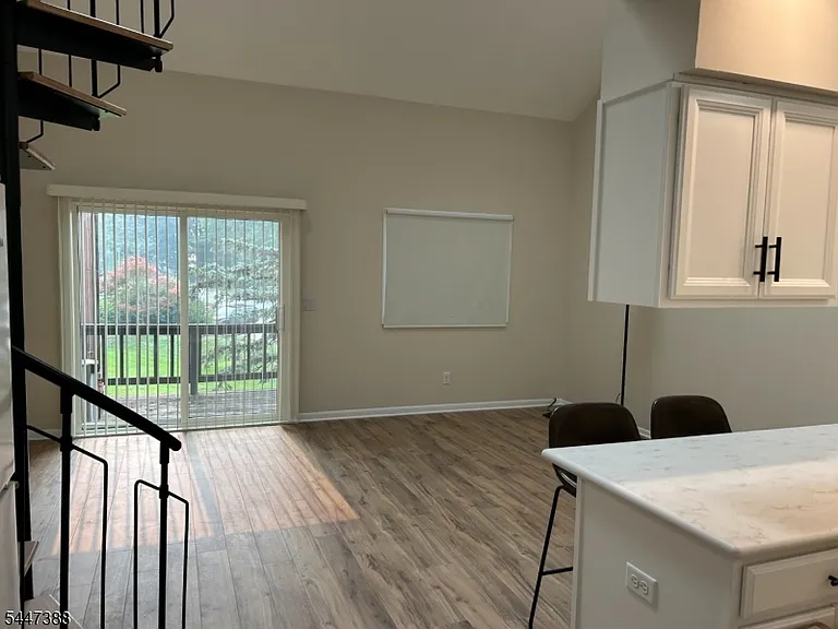 3 Beaver Creek Dr #8 — Photo 3