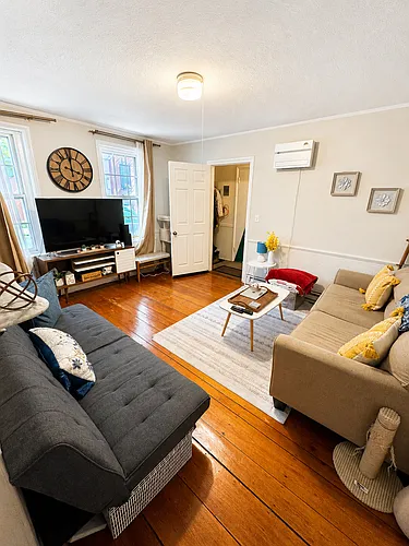 16 Winchester St Photo 1