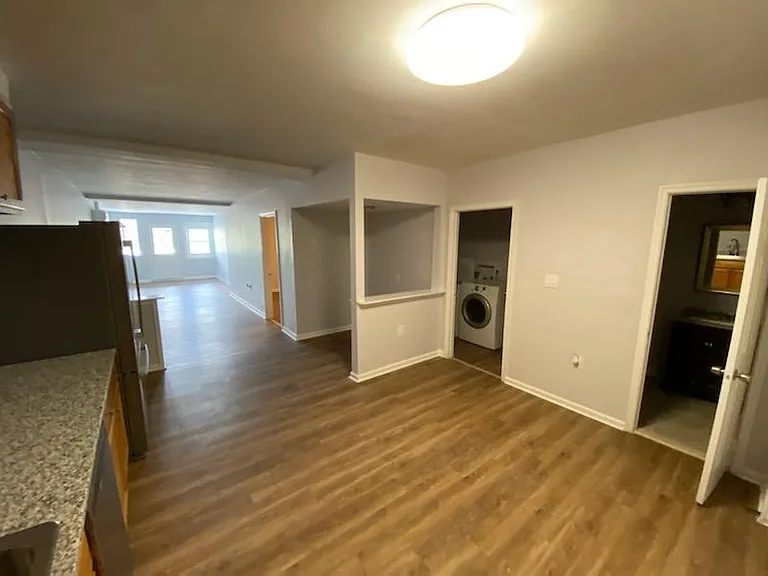 717 Caroline St #A — Photo 5