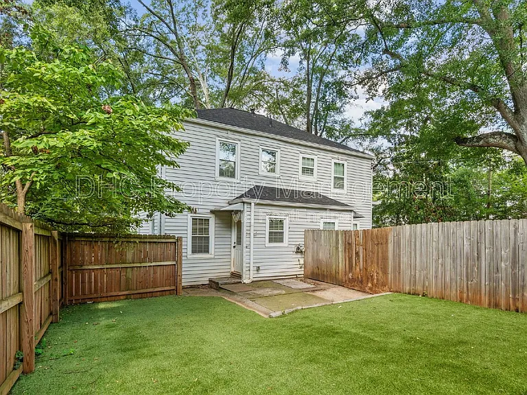 402 S Columbia Dr #B — Photo 10