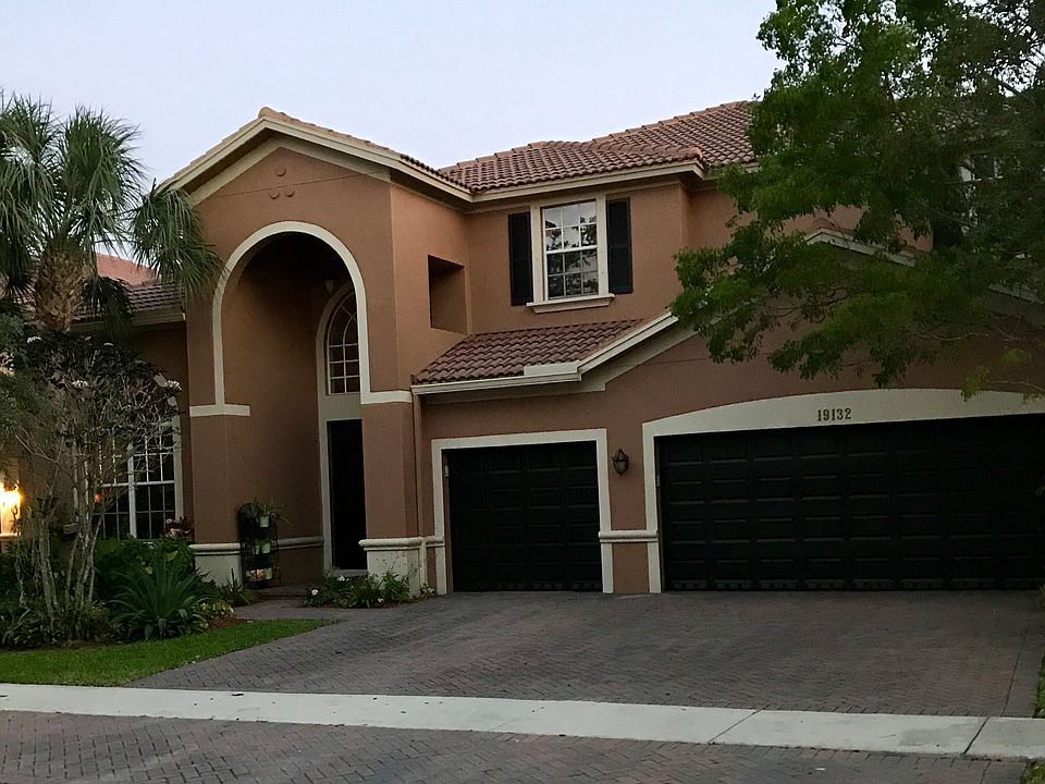 1st image of 19132 N Gardenia Ave