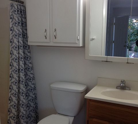 5th image of 915-915 S Bel Aire Dr