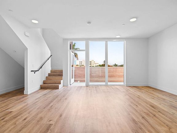 3rd image of 800 B Ave APT 720