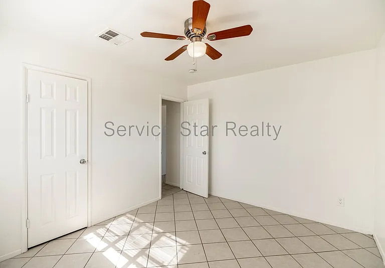 1926 E Osborn Rd #1 — Photo 12