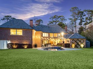 37 E Broad Oaks Dr, Houston, TX 77056