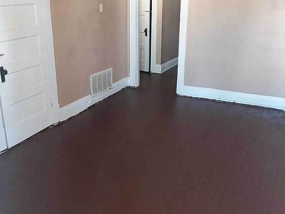 3rd image of 206 Walnut St #6
