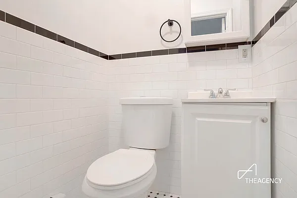 Rented by The Agency | media 14