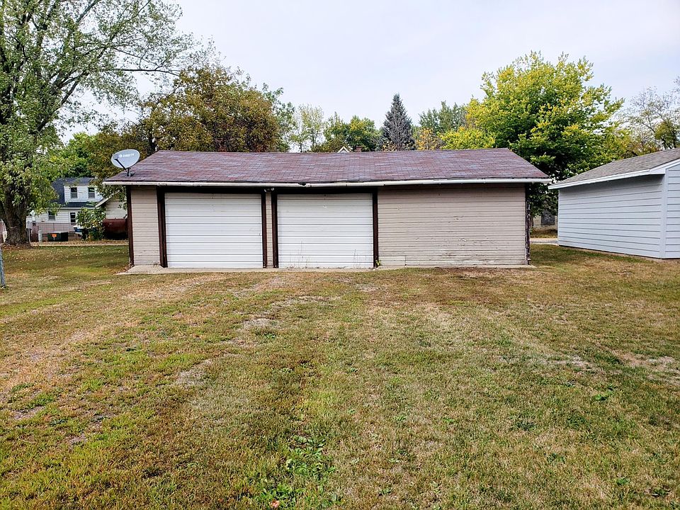 724 12th St, Windom, MN 56101 MLS 6437735 Zillow