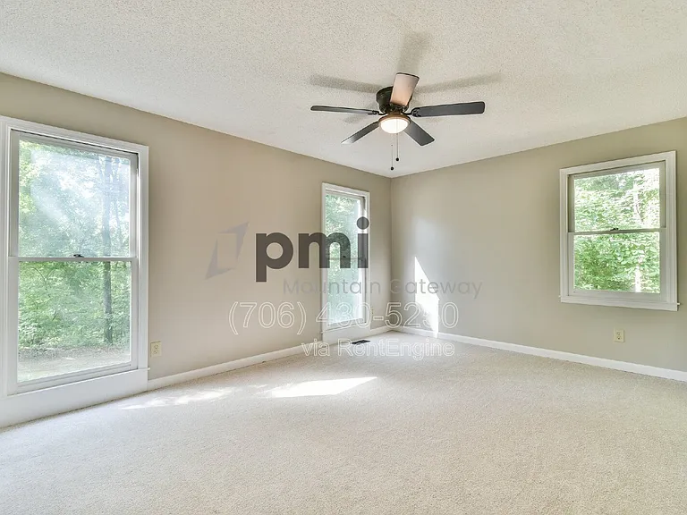 135 Beacon Hill Dr — Photo 14