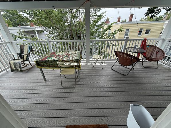 279 Pearl St #3