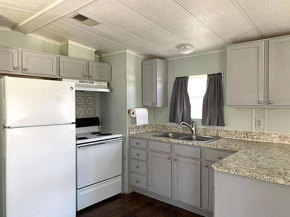 4th image of 134 Lakeview Dr