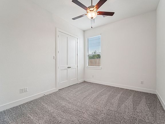 18-web-or-mls-25926-North-Outrider-Circle-S1001-018.jpg