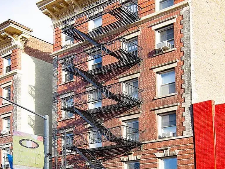 146 Mulberry St #5 — Photo 1