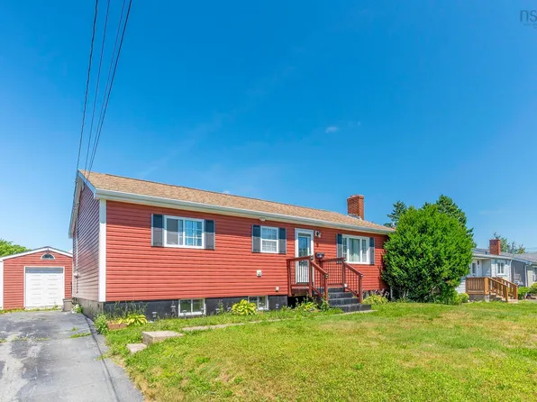 10 Westwood Dr, Dartmouth, NS B2X 1Y4