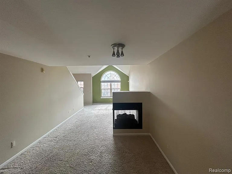 39460 Springwater Dr — Photo 32