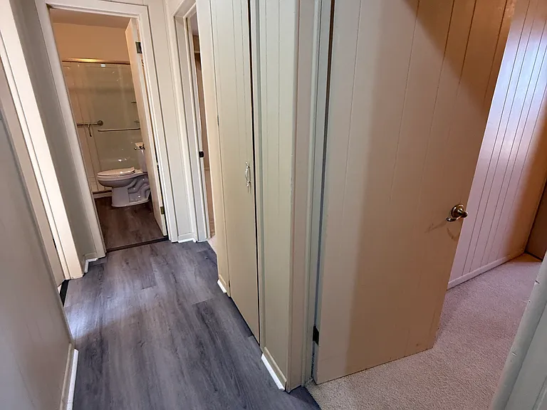 2303 S Memorial Dr — Photo 12