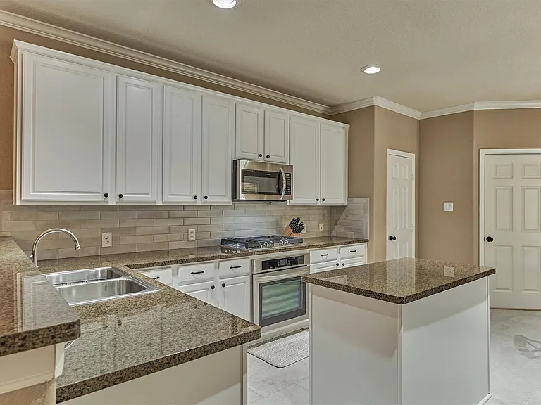 15 Cobble Gate Pl — Photo 14