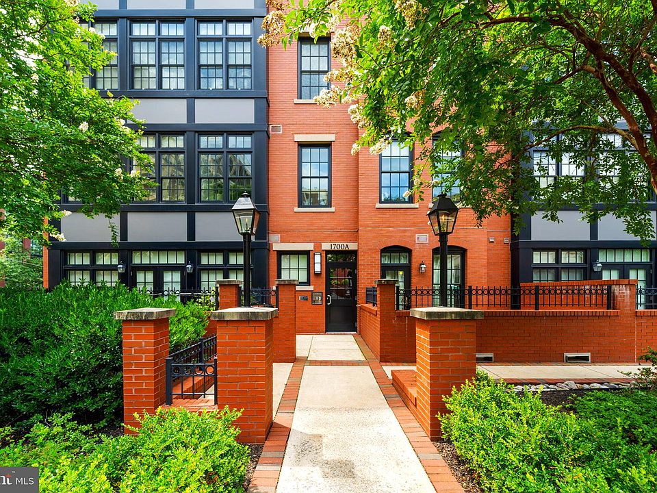 1st image of 1700 Clarendon Blvd #117