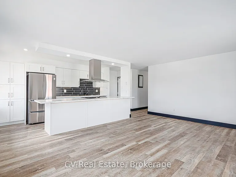 250 Hurontario St #2 — Photo 8