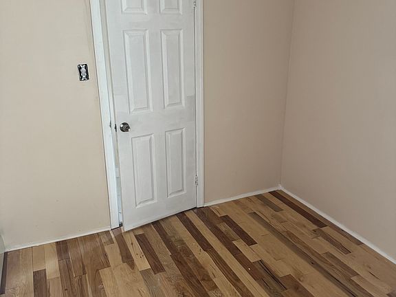 4th image of 749 Kearny Ave APT 2