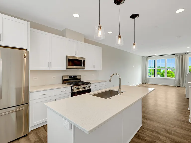 11247 Beaker St — Photo 16