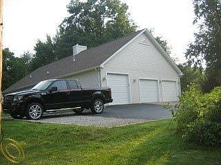 2nd image of 4445 Welland Dr
