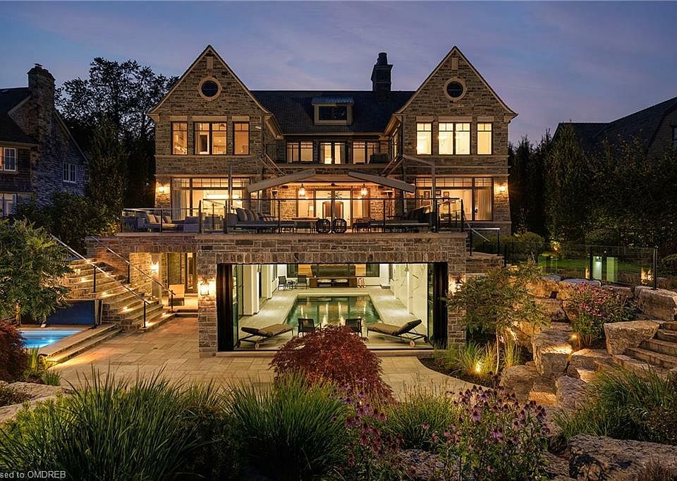 1128 Westdale Rd, Oakville, ON L6L 5A2 | Zillow