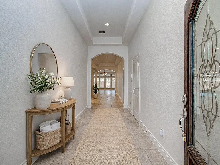 6614 Rising Hills Ln — Photo 4