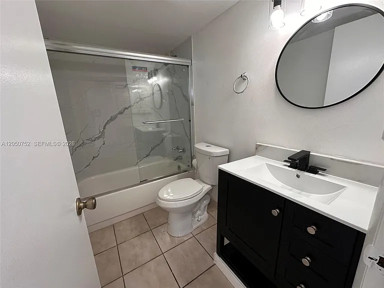 2025 NE 164th St #1008 — Photo 23
