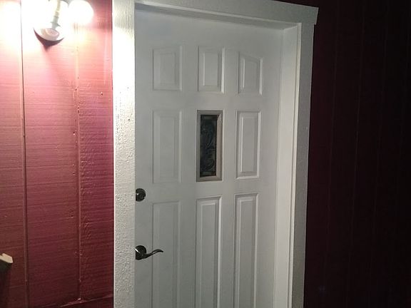 2nd image of 3035 Edgewood Dr #A