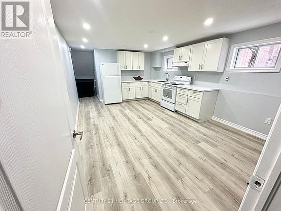 2nd image of 32 Histon Cres